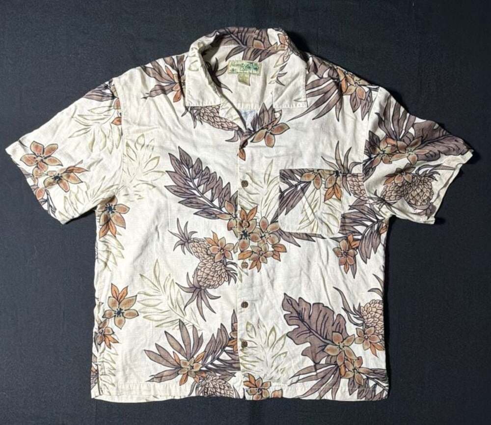 Havana Jack's Cafe Tropical Pineapple and Floral Rayon Hawaiian Shirt